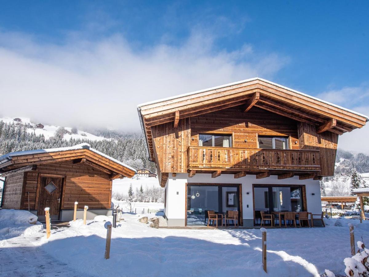 Apartment In Wald Im Pinzgau With A Carport Dış mekan fotoğraf